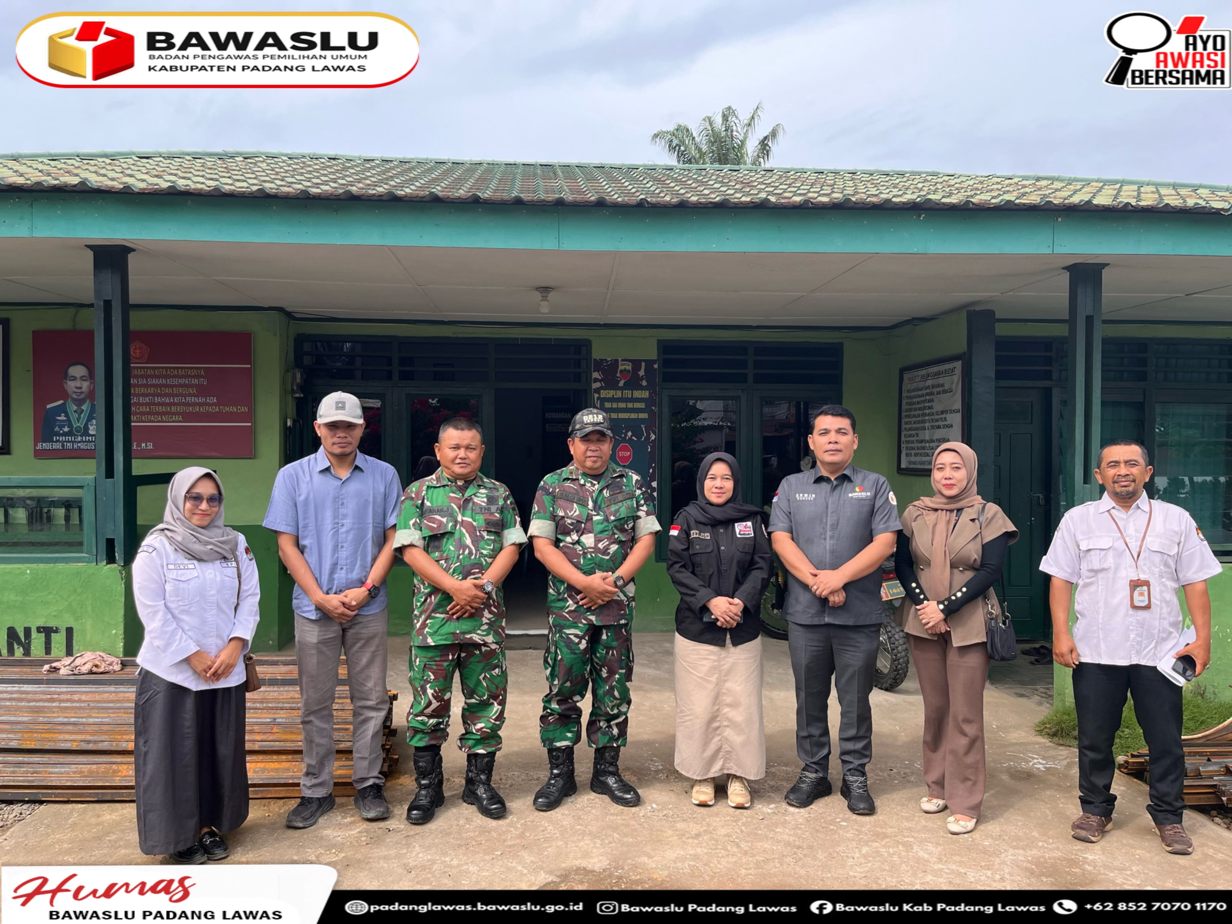 Foto bersama Perwira Penghubung/Pabung 0212/TS Wilayah Kabupaten Padang Lawas